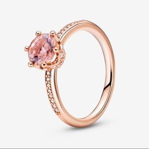 Pandora ring ‘Pink Sparkling Crown Solitaire Ring’ Size 9